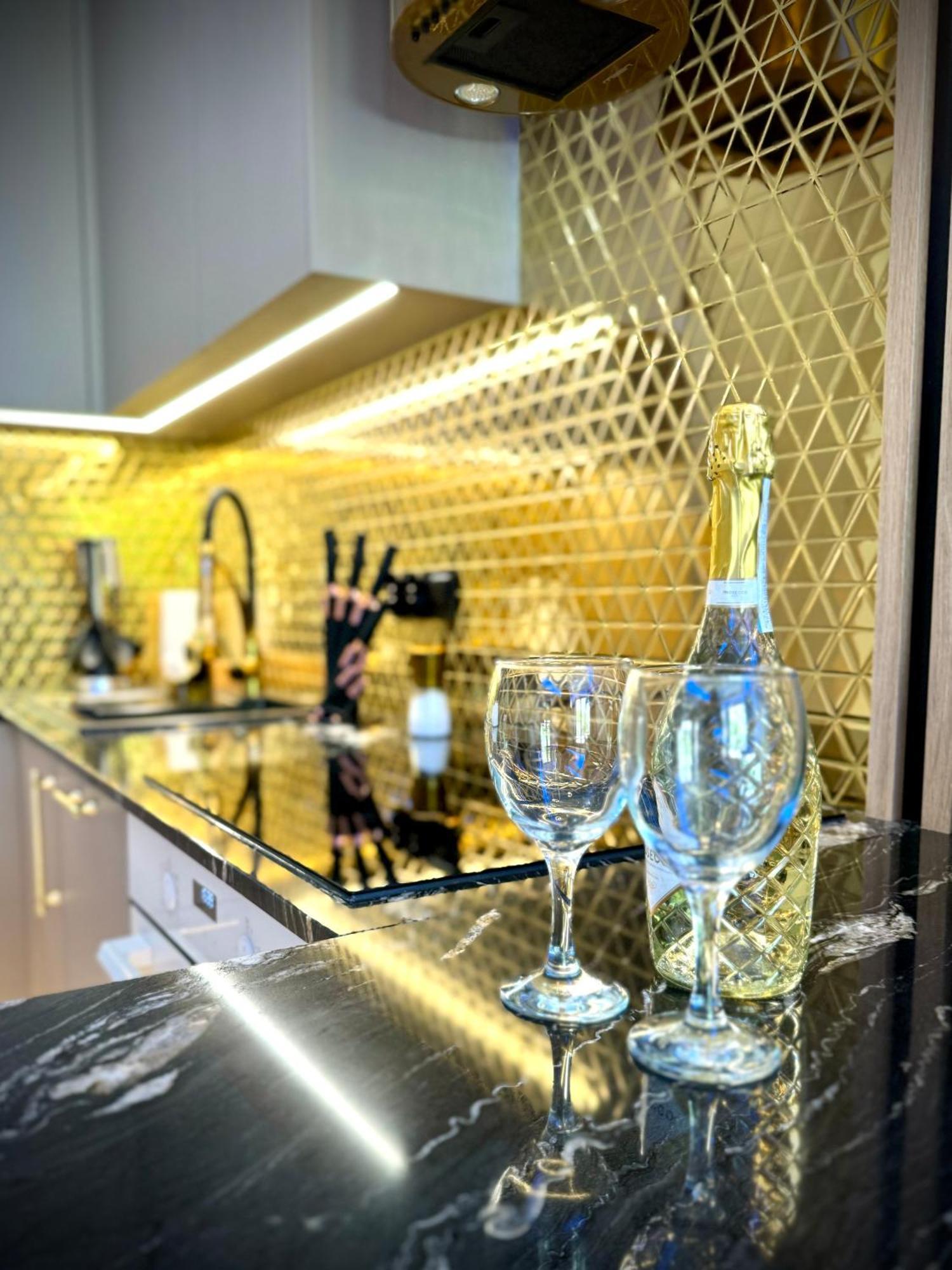 Golden Park Aparthotel Шчечин Екстериор снимка